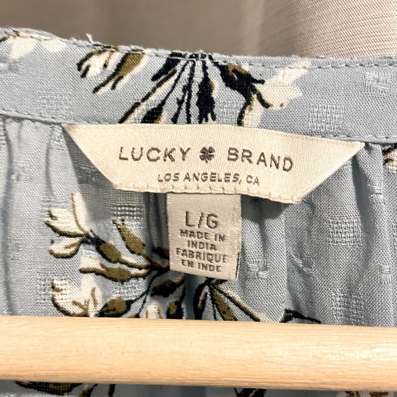 New Lucky Brand floral top - Picture 2 of 8